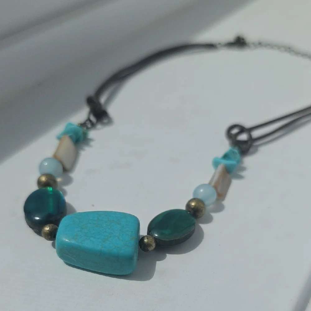 Turquoise and Green Beaded Necklace - Picture 3 of 4